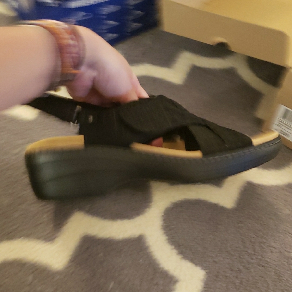 Clarks Women's Black and Tan Sandals - Picture 3 of 5